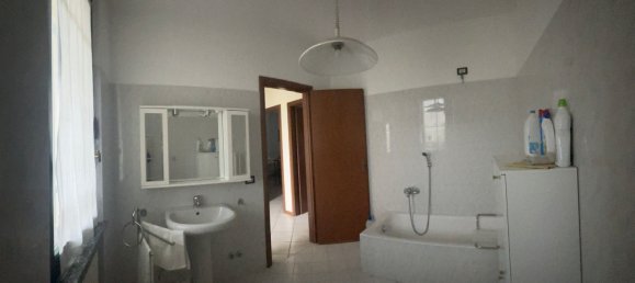 Casa de 5 divisões em Corteolona e Genzone, Italy N.º 196648 2