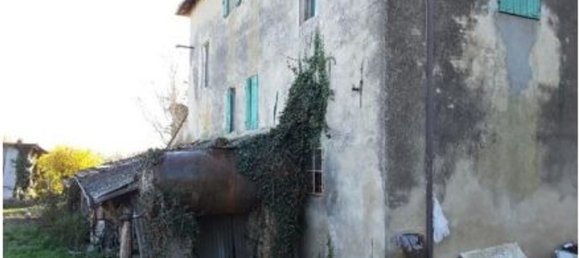 7 rooms Apartment in Forlì, Italy No. 97737 6