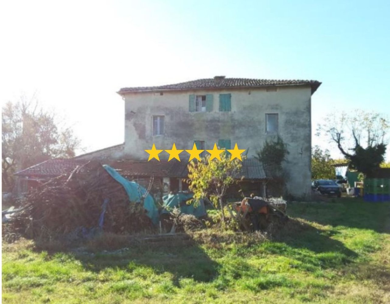 7 rooms Apartment in Forlì, Italy No. 97737