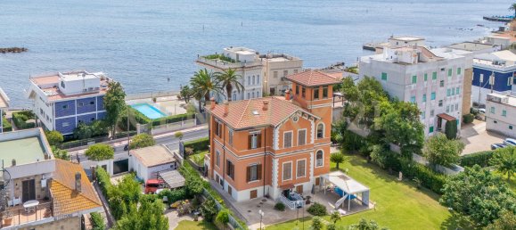 Casa de 10 dormitorios en Santa Marinella, Italy No. 294696 8