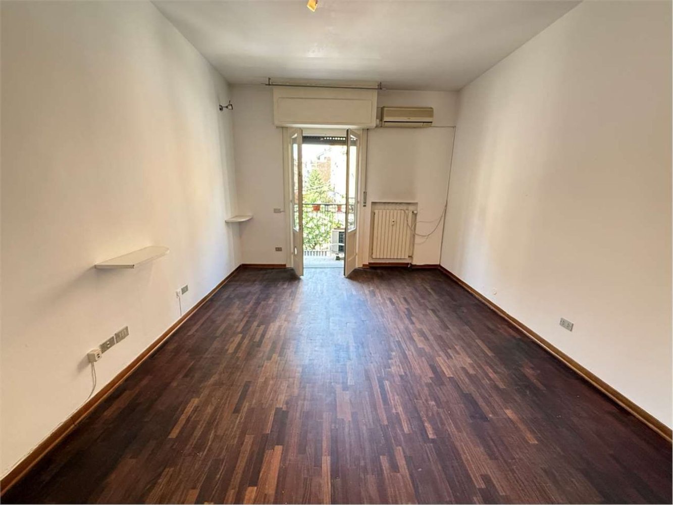 2 bedrooms Apartment in Milan, Italy No. 373154