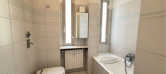 2 bedrooms Apartment in Milan, Italy No. 373154 19