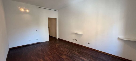 2 bedrooms Apartment in Milan, Italy No. 373154 5