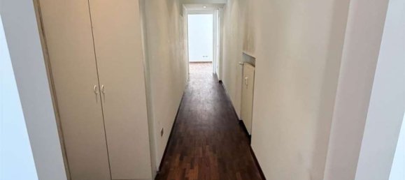 2 bedrooms Apartment in Milan, Italy No. 373154 9