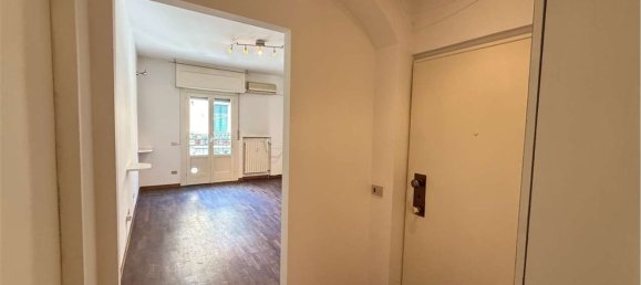 2 bedrooms Apartment in Milan, Italy No. 373154 11