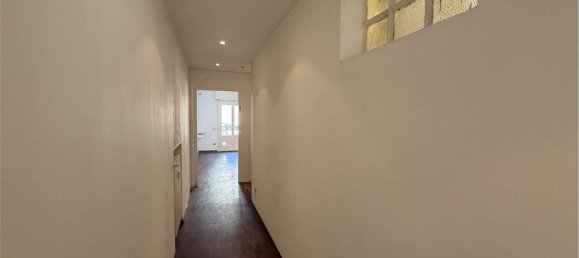 2 bedrooms Apartment in Milan, Italy No. 373154 13