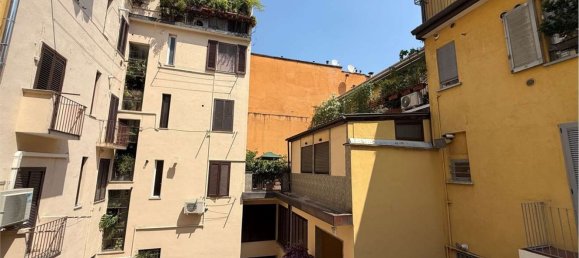 2 bedrooms Apartment in Milan, Italy No. 373154 21