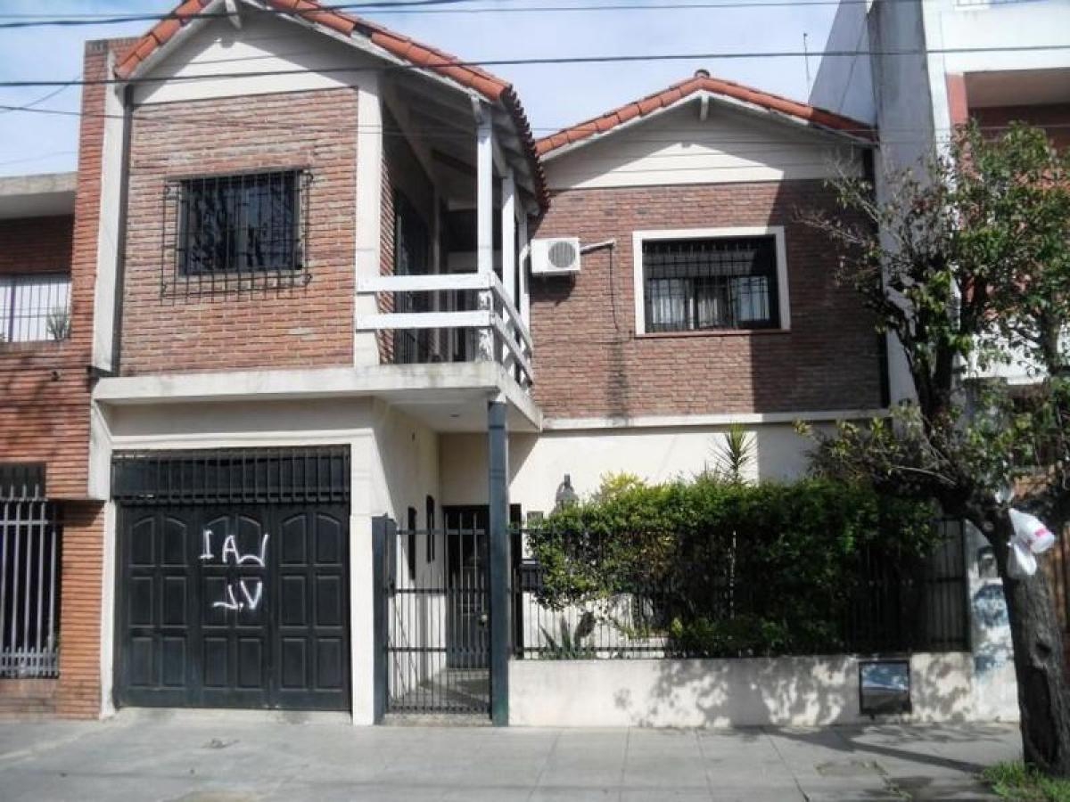 3 Schlafzimmer Haus in Moron, Argentina, Nr. 64206