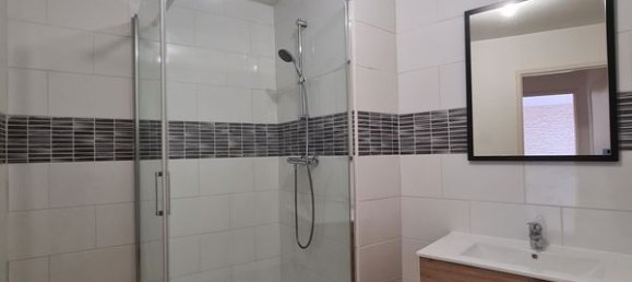 1 bedroom Apartment in Aulnay-sous-Bois, France No. 184736 5