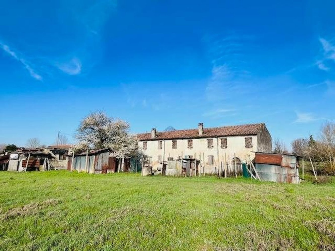 Casa de 10 habitaciónes en Gazzo Veronese, Italy No. 304281