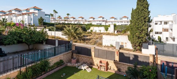 3 bedrooms Townhouse in Estepona, Spain No. 136173 4