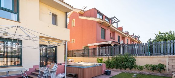 3 bedrooms Townhouse in Estepona, Spain No. 136173 2