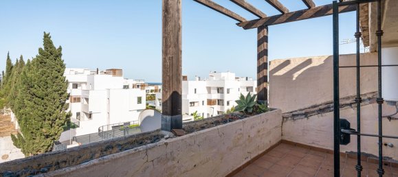 3 bedrooms Townhouse in Estepona, Spain No. 136173 6