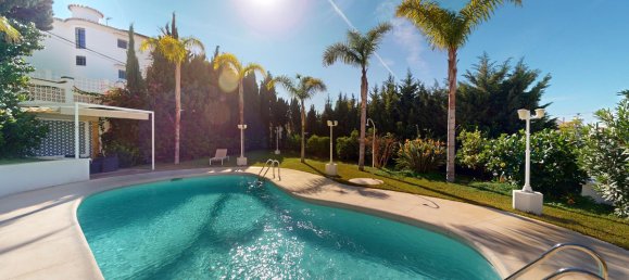 6 bedrooms Villa in Caleta de Velez, Spain No. 129021 2