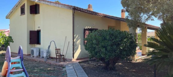 3 bedrooms Villa in Capoterra, Italy No. 304836 4