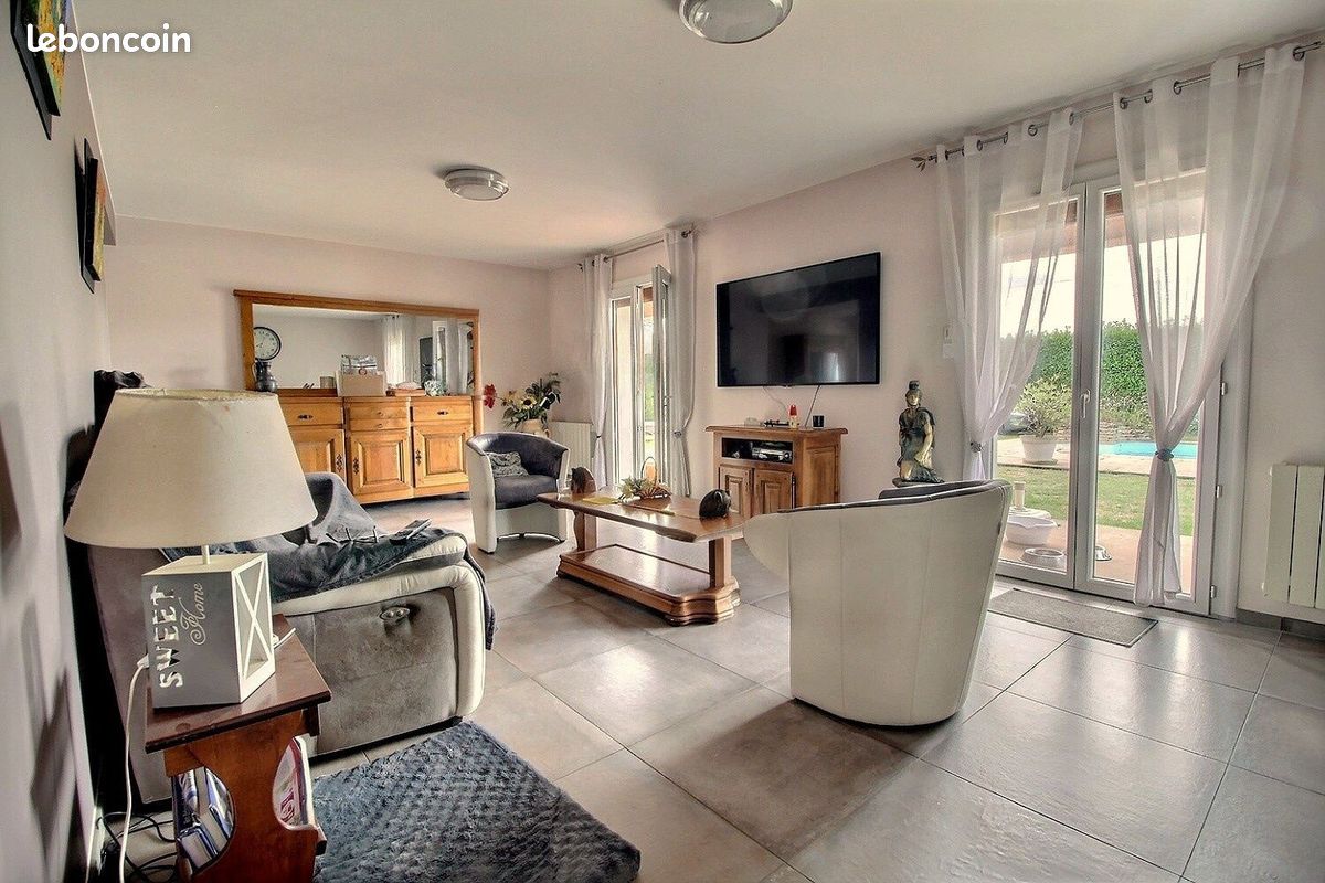 3 bedrooms Apartment in Heyrieux, France No. 342502