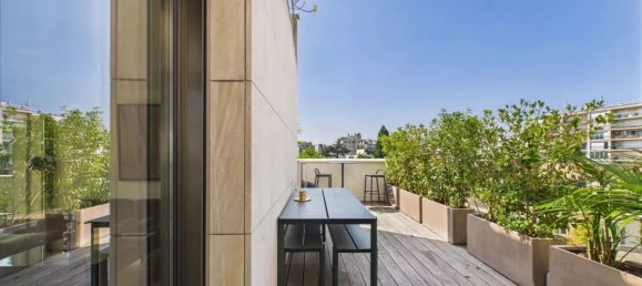 5 rooms Apartment in Paris, France No. 322616 3