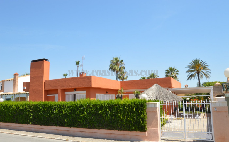 4 bedrooms Villa in Torrevieja, Spain No. 120927