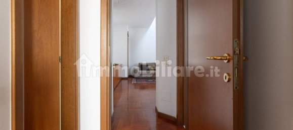 Apartamento de 3 dormitorios en Monza, Italy No. 317108 9