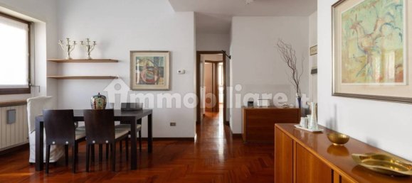 Apartamento de 3 dormitorios en Monza, Italy No. 317108 2