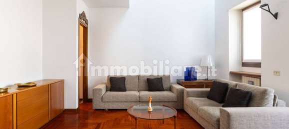 Apartamento de 3 dormitorios en Monza, Italy No. 317108 4
