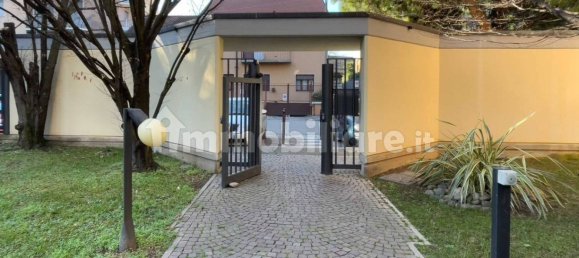 Apartamento de 3 dormitorios en Monza, Italy No. 317108 15