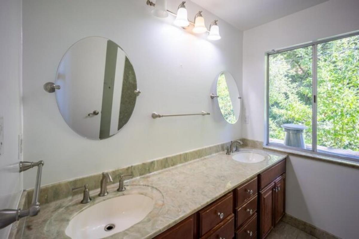 5 bedrooms House in Millbrae, USA No. 407300