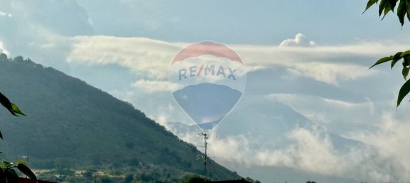 4-salle Appartement à Zafferana Etnea, Italy No. 88036 9