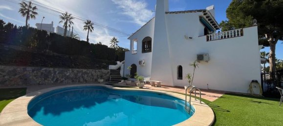 Villa de 4 dormitorios en Alicante, Spain No. 184720 9