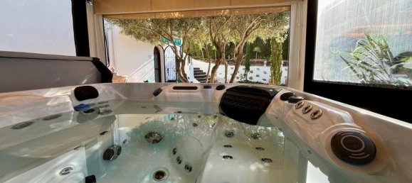 Villa de 4 dormitorios en Alicante, Spain No. 184720 19