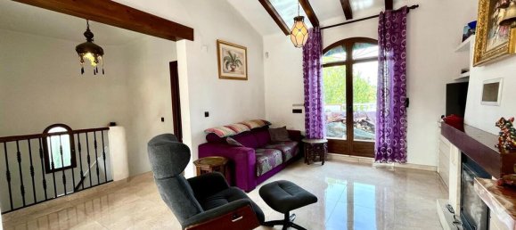 Villa de 4 dormitorios en Alicante, Spain No. 184720 21