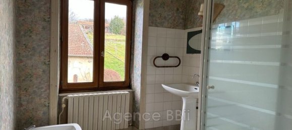 Casa de 3 dormitorios en Saint-Denis-de-Cabanne, France No. 307502 11