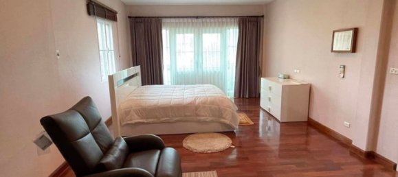 4 bedrooms House in Lat Phrao, Thailand No. 4470 2