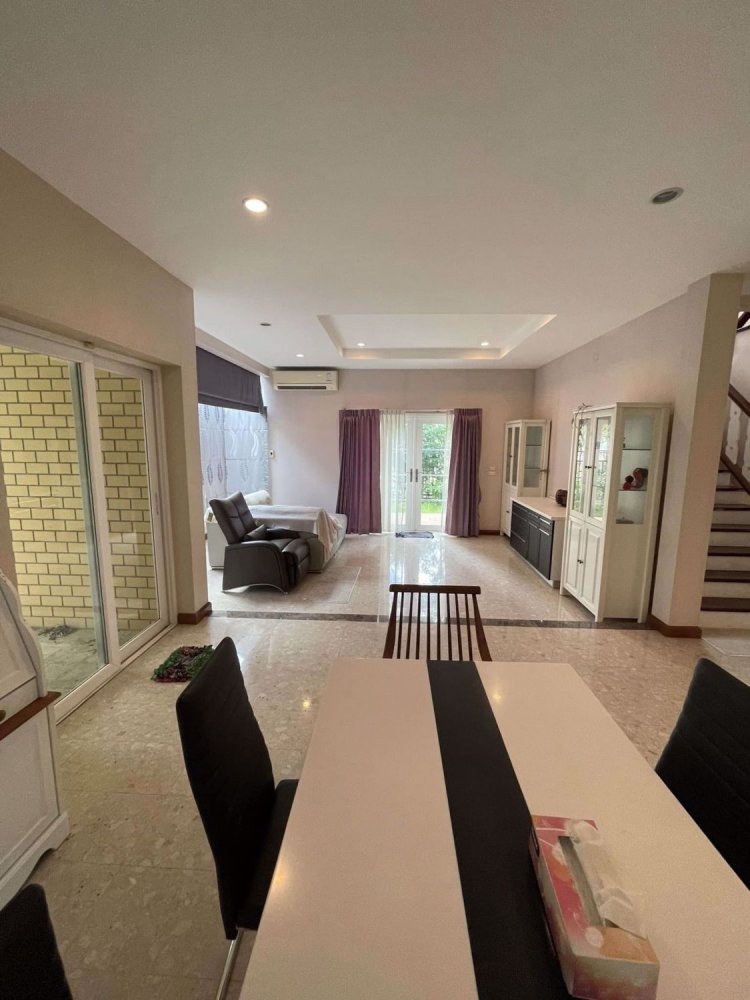 4 bedrooms House in Lat Phrao, Thailand No. 4470
