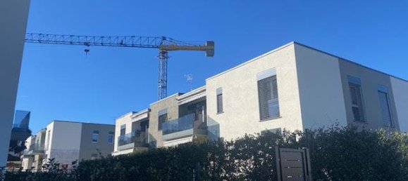 2-salle Appartement à Anzano del Parco, Italy No. 15288 2