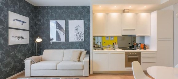 2-salle Appartement à Anzano del Parco, Italy No. 15288 4