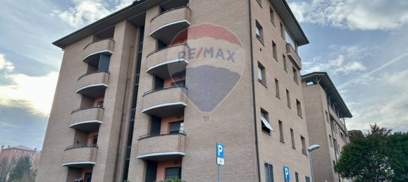 1 bedroom Apartment in Parma, Italy No. 58526 4