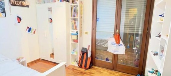 4غرفة شقة في Cadoneghe, Italy رقم 32166 32