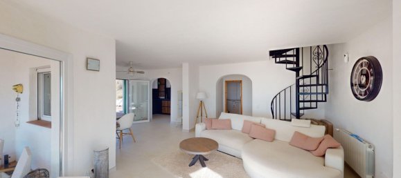 3 bedrooms Villa in Arenas, Spain No. 131056 16