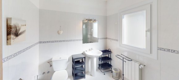 3 bedrooms Villa in Arenas, Spain No. 131056 21