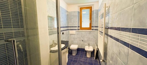 6 rooms Apartment in Empoli, Italy No. 38042 17