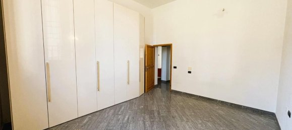 6 rooms Apartment in Empoli, Italy No. 38042 16