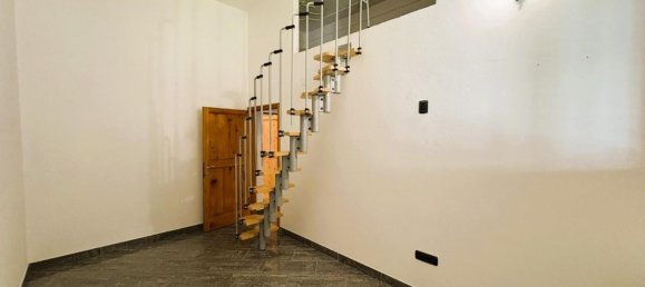 6 rooms Apartment in Empoli, Italy No. 38042 19