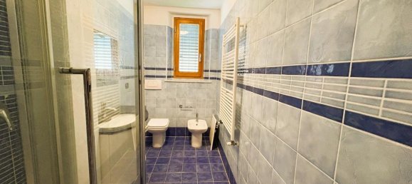 6 rooms Apartment in Empoli, Italy No. 38042 18