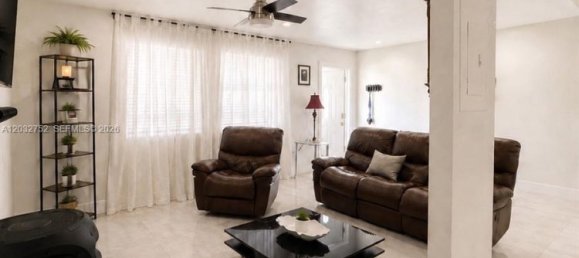 5 dormitorios villa en venta en Miami, Miami-Dade, Florida, USA № 615009 22