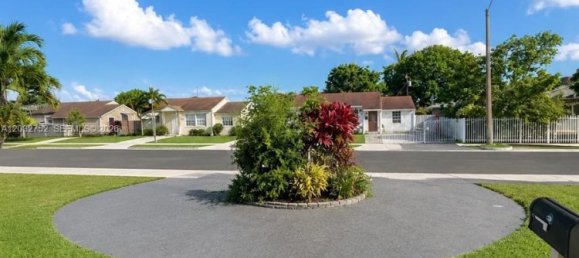 5 dormitorios villa en venta en Miami, Miami-Dade, Florida, USA № 615009 2