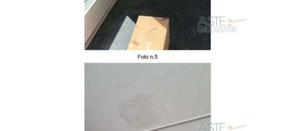 80m² Commercial property in Jesi, Italy No. 122684 4