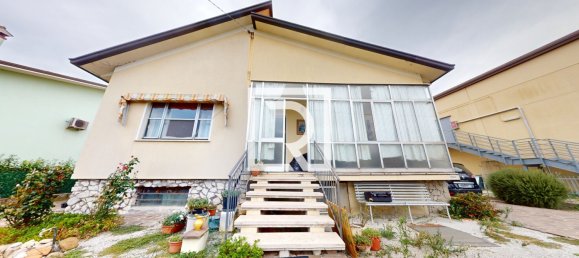 Villa de 2 dormitorios en Cesenatico, Italy No. 341425 2