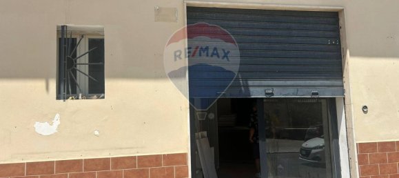 Gewerbliche Immobilie in Partinico, Italy 60m², Nr. 262343 2