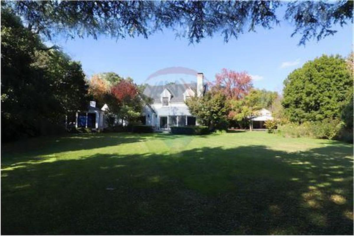 5 bedrooms House in San Isidro, Argentina No. 189